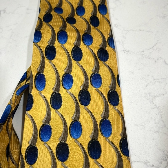 Golden Yellow and Navy Blue Geometric Tie - Picture 5 of 7